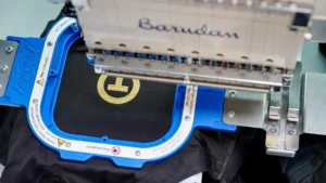 Les étapes clés pour un projet de tabliers personnalisés en broderie