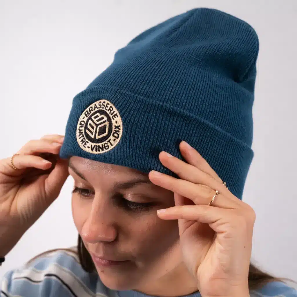 Bonnet brodé personnalisé pour les membres d'une association